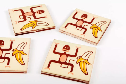 Set 4 posavasos de cerámica «Monos y plátanos»